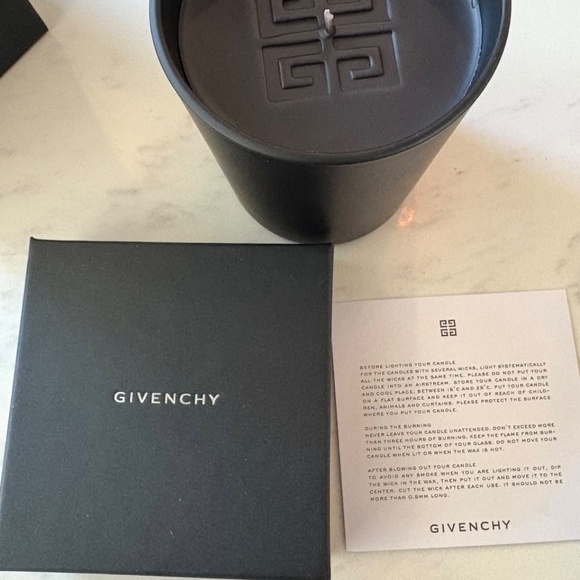 Givenchy Limited Edito Candles Black Wax Black Candle - Picture 3 of 3